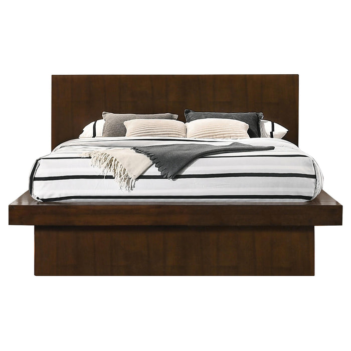 Jessica Eastern King Platform Bed with Rail Seating Cappuccino image