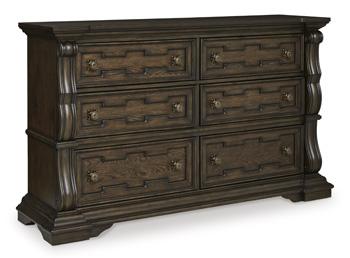 Maylee Dresser