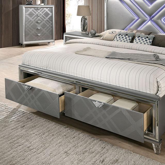Emmeline Bed Silver & White