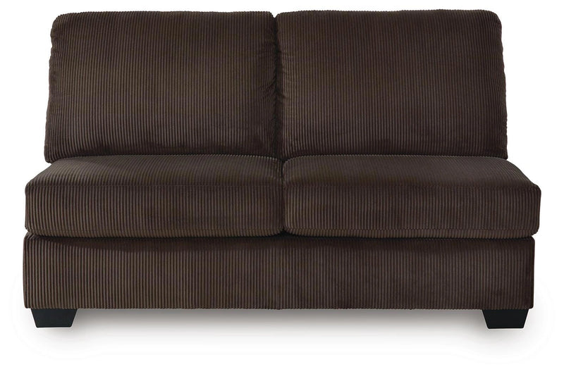 Kimlee Sectional with Chaise