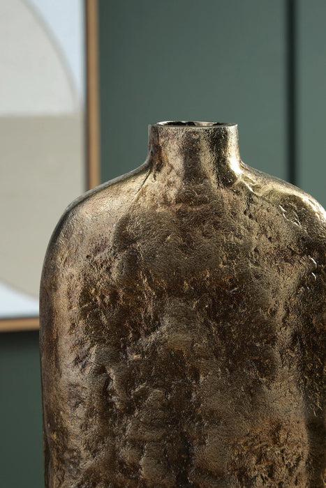 Wallmond Vase