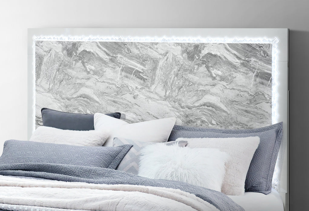 NAOMI SILVER MARBLE QUEEN BED GROUP